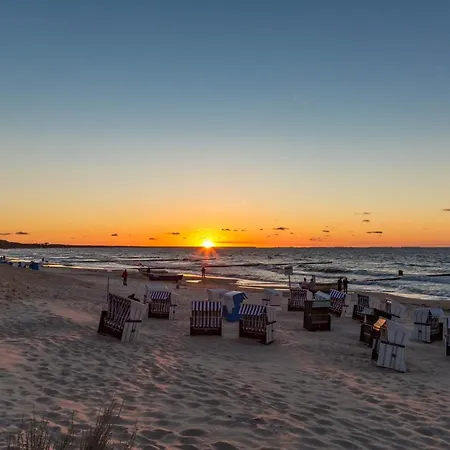 Sunshine Mit Balkon צמפין